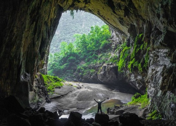 Son Dong, the world's largest cave